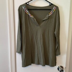 LOFT outlet olive embroidered 3/4 sleeve top size XL